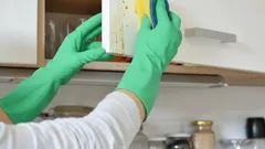 Consejo de la abuela: cómo eliminar fácilmente la grasa difícil en la cocina y más con un producto económico