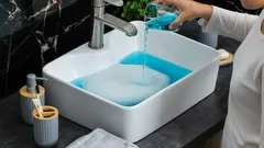 ¿Se tapó el lavaplatos? Solo una cuchara de este ingrediente en un recipiente con agua y el atasco desaparecerá solo